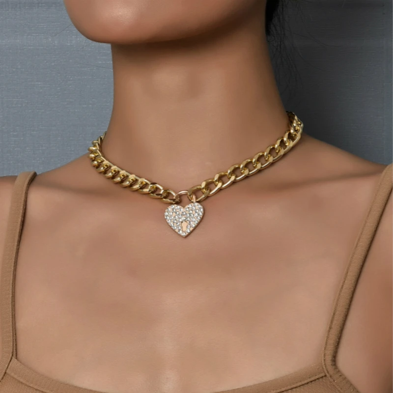 New Fashion Necklace Jewelry Gothic Statement Necklace Rhinestone Peach Heart Love Pendant Chain Necklace Women Wholesale
New Fashion Necklace Jewelry Gothic Statement Necklace Rhinestone Peach Heart Love Pendant Chain Necklace Women Wholesale