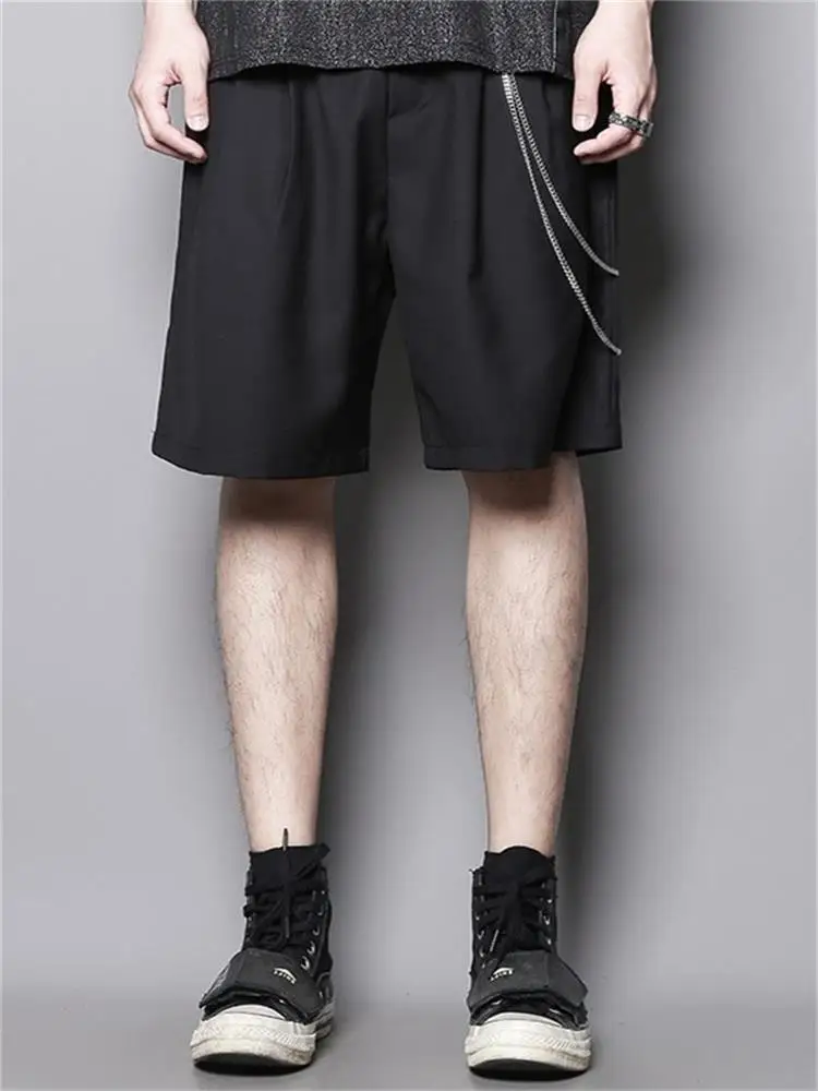 Men's Casual Shorts Summer New Pure Color Elastic Waist Simple Versatile Decorative Chain Splicing Design Fashion Shorts
Men's Casual Shorts Summer New Pure Color Elastic Waist Simple Versatile Decorative Chain Splicing Design Fashion Shorts