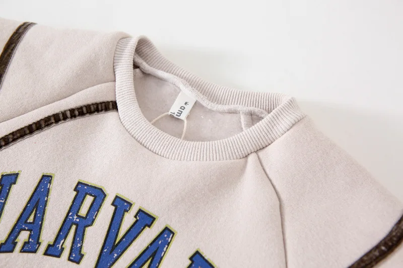 Fashion Shawl Collar Lazy Style Retro Loose Sweater Baby Girls Boys Tops Letters T shirts Long Sleeve Children Kids Clothes
Fashion Shawl Collar Lazy Style Retro Loose Sweater Baby Girls Boys Tops Letters T shirts Long Sleeve Children Kids Clothes