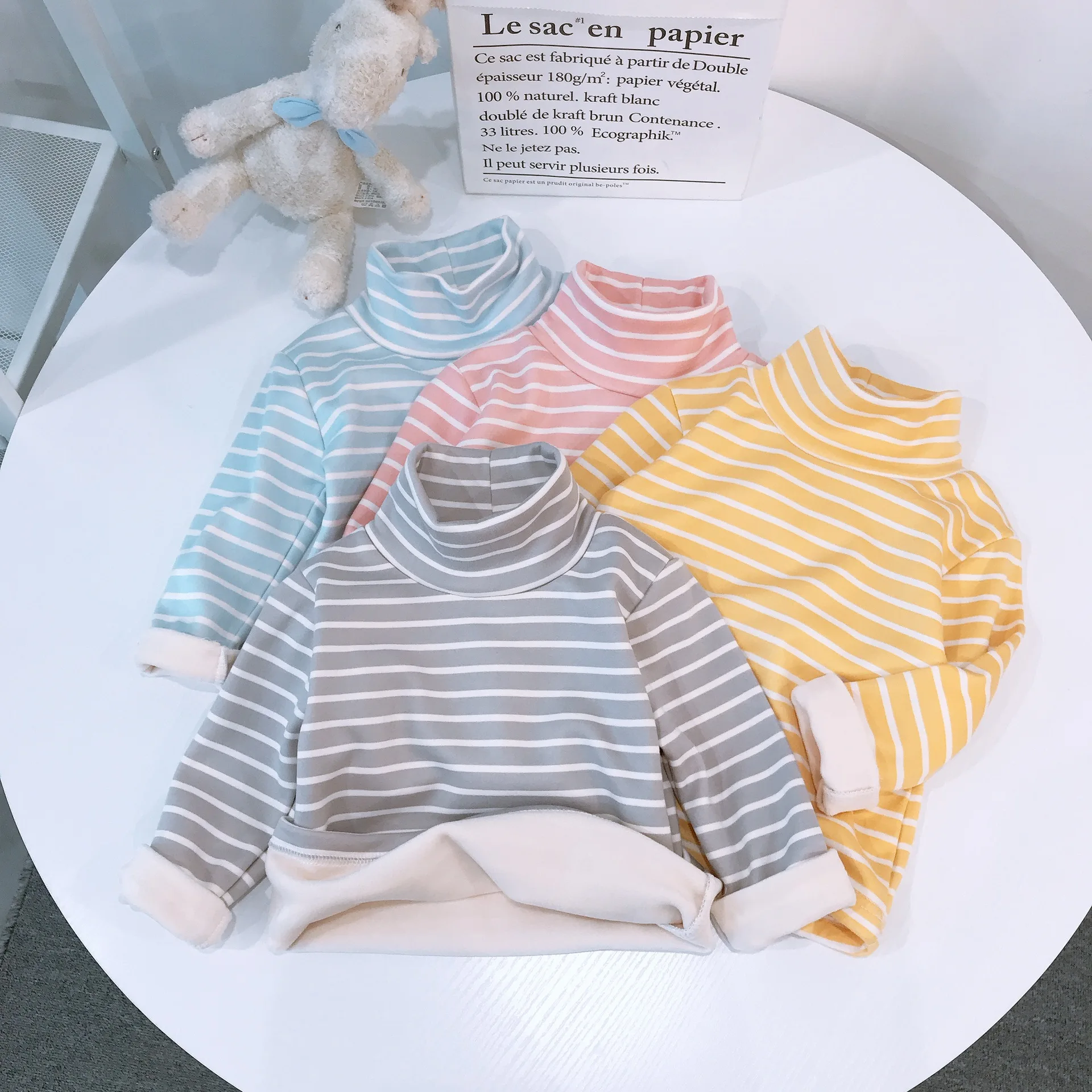 Зимняя утепленная рубашка с высоким воротником для мальчиков и девочек, Вельветовая полосатая футболка, Детские Теплые Топы, плотная одежд...
Зимняя утепленная рубашка с высоким воротником для мальчиков и девочек, Вельветовая полосатая футболка, Детские Теплые Топы, плотная одежд...