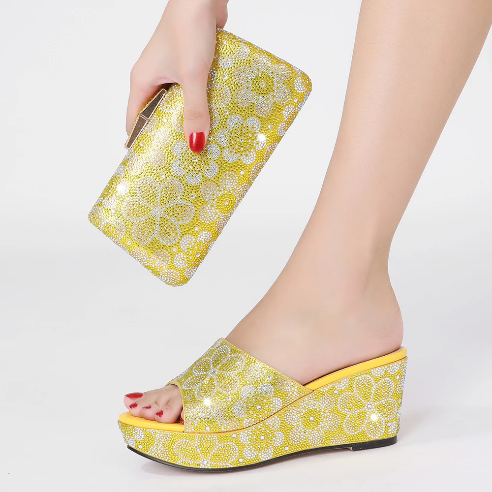 Summer new crystal rhinestone sexy high heel women's shoes 2021 latest Italian design yellow women's shoes and wallet set
Summer new crystal rhinestone sexy high heel women's shoes 2021 latest Italian design yellow women's shoes and wallet set