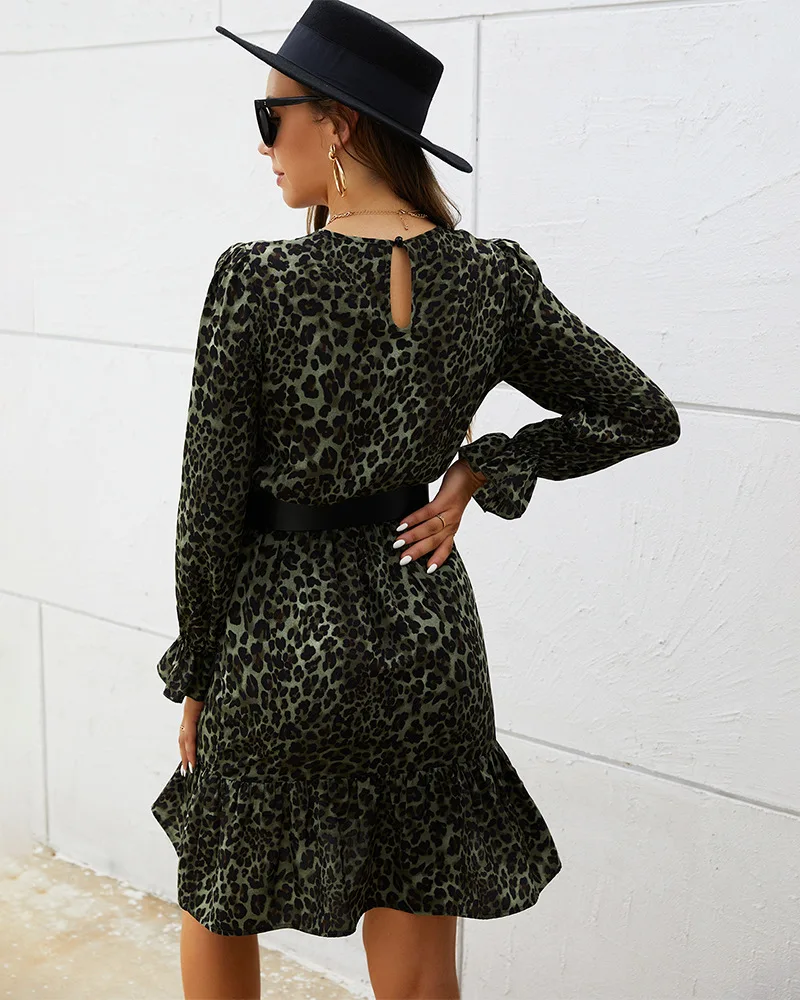 2021 Autumn Winter Long Sleeve Basic Leopard Women Print Short Dress Casual O Neck Ladies Slim Swing Ruffles Dress Robe 2021
2021 Autumn Winter Long Sleeve Basic Leopard Women Print Short Dress Casual O Neck Ladies Slim Swing Ruffles Dress Robe 2021
