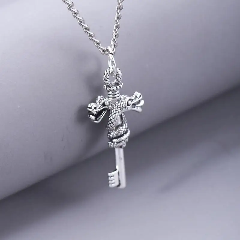 Vintage Fashion Creative Design Double Dragon Rope Key Pendant Necklace for Woman Exquisite Personality Hand Carved Jewelry Gift
Vintage Fashion Creative Design Double Dragon Rope Key Pendant Necklace for Woman Exquisite Personality Hand Carved Jewelry Gift