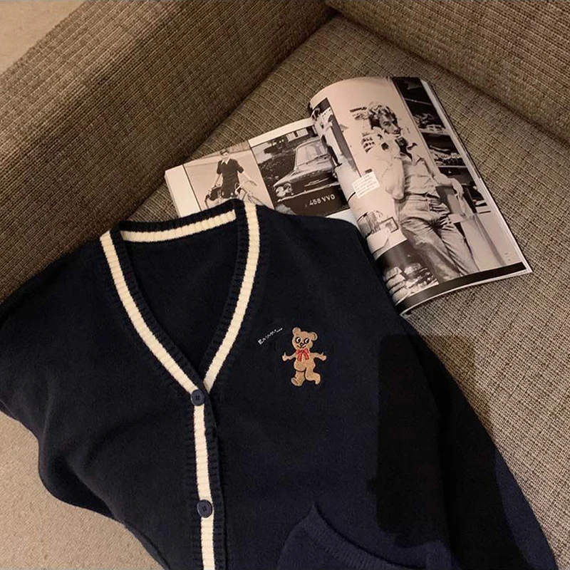 Korean V-neck Embroidery Cardigan Women Harajuku Cute Striped Cartoon Sweater Coat All-match Sweet Loose Warm Knitwear Sweaters 
Korean V-neck Embroidery Cardigan Women Harajuku Cute Striped Cartoon Sweater Coat All-match Sweet Loose Warm Knitwear Sweaters