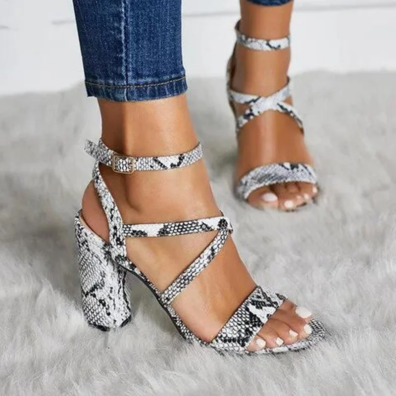 Women Prints Snakeskin Sandals Pumps Super High Heels 10CM Square heel Lady Party Sandals Open Peep Toe Shoes Plus Size 34-43
Women Prints Snakeskin Sandals Pumps Super High Heels 10CM Square heel Lady Party Sandals Open Peep Toe Shoes Plus Size 34-43