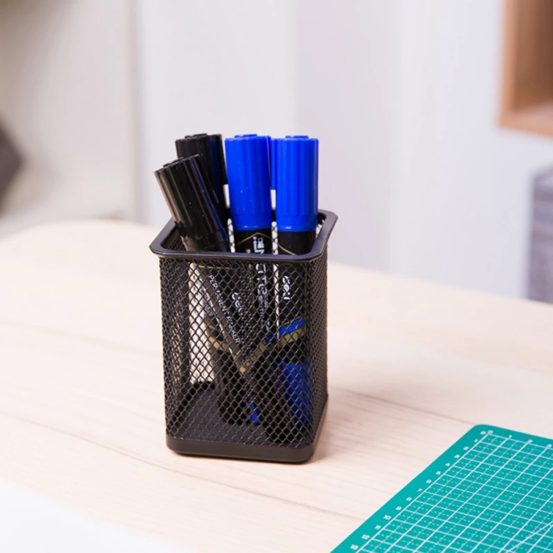 Deli Permanent Marker pen set Black Blue Red color Waterproof Oil ink on CD fabric paper metal ceramic wood Office School
Deli Permanent Marker pen set Black Blue Red color Waterproof Oil ink on CD fabric paper metal ceramic wood Office School