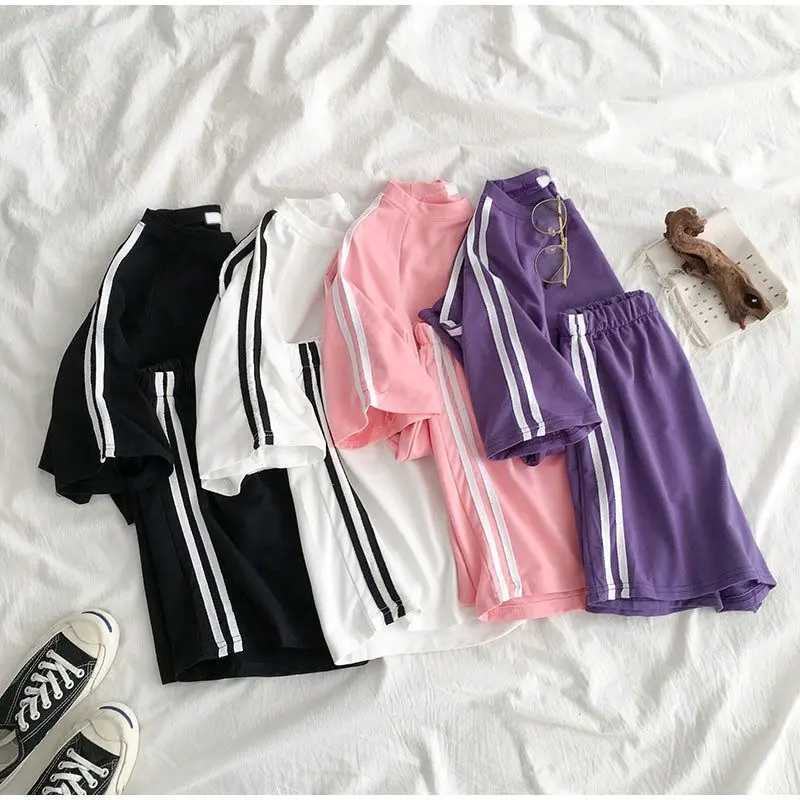 Summer Striped Tracksuit Set For Women Short Sleeve T Shirt Mini Shorts Two Piece Set Female 2021 Casual Women's Sportwear Suit
Summer Striped Tracksuit Set For Women Short Sleeve T Shirt Mini Shorts Two Piece Set Female 2021 Casual Women's Sportwear Suit