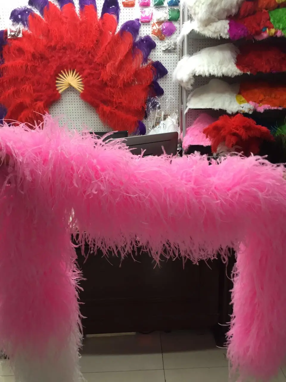 Free Shipping 1Pcs/lot 200cm(79") Ostrich Feather Strip Wedding Feather Boa
Free Shipping 1Pcs/lot 200cm(79") Ostrich Feather Strip Wedding Feather Boa