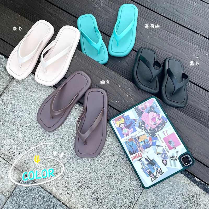 Flat-soled sandals women summer outside wearing Korean fashion network red ins character drag simple clip-on beach shoes
Flat-soled sandals women summer outside wearing Korean fashion network red ins character drag simple clip-on beach shoes