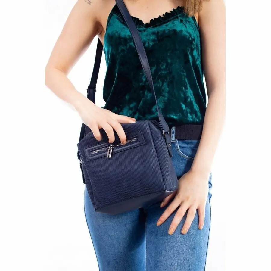 Bags for Women 2021 Fashion LMOYA Mary navy hand and shoulder bag Woman Shoulder bag Navy blue Free Shipping
Bags for Women 2021 Fashion LMOYA Mary navy hand and shoulder bag Woman Shoulder bag Navy blue Free Shipping