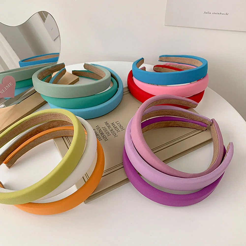 2021 Female Bezel Head Silk Padded Headband for Women Solid Thick Hair Hoop Hairband Cloth Fabric Headbands Non-slip Hair Hoop
2021 Female Bezel Head Silk Padded Headband for Women Solid Thick Hair Hoop Hairband Cloth Fabric Headbands Non-slip Hair Hoop