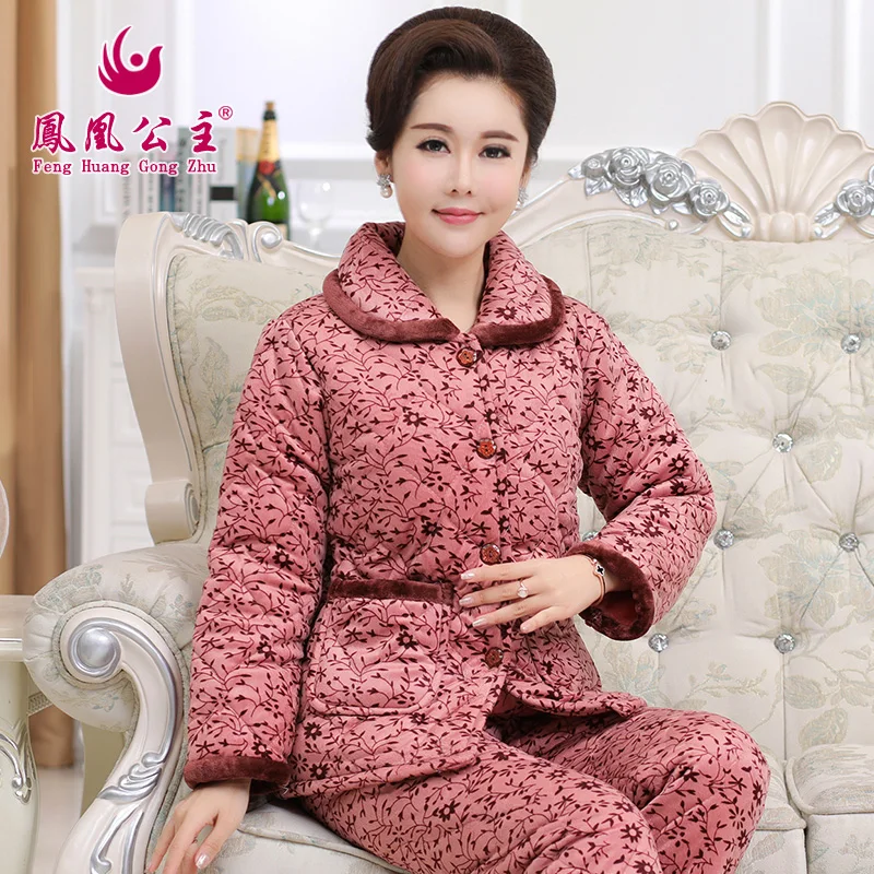 2019Winter Women's Pajamas Set Middle-aged Mother Fashion Sleepwear Suit Warm Three-layer Quilted Coral velvet Pajama Homewear
2019Winter Women's Pajamas Set Middle-aged Mother Fashion Sleepwear Suit Warm Three-layer Quilted Coral velvet Pajama Homewear