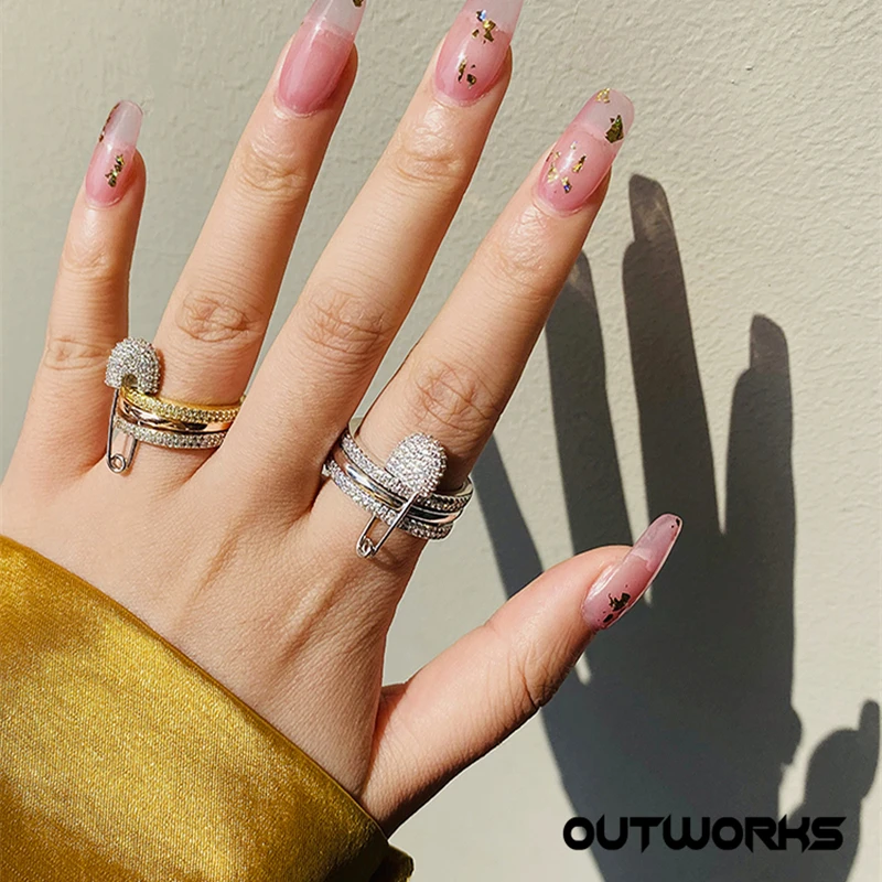 Newest Pin Finger Rings Set For Women AAA Cubic Zircon Rings Black Stone Pave Setting Female Party Fashion Charm 2021 New
Newest Pin Finger Rings Set For Women AAA Cubic Zircon Rings Black Stone Pave Setting Female Party Fashion Charm 2021 New