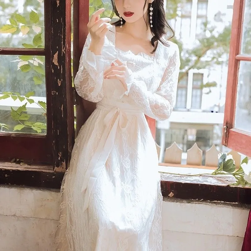 Elegant Floral Dress Women Vintage Retro Designer Party Dress Long Sleeve Ruffles Lace Sweet Midi Dress New 2021 Women's Autumn
Elegant Floral Dress Women Vintage Retro Designer Party Dress Long Sleeve Ruffles Lace Sweet Midi Dress New 2021 Women's Autumn