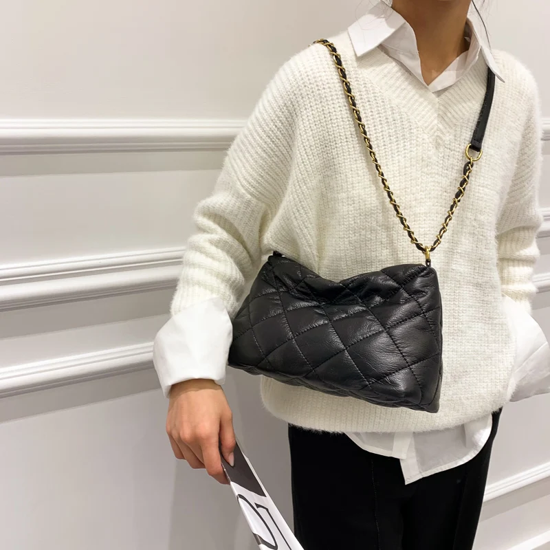 Женская Стеганая сумка-мессенджер из ПУ кожи, на осень/зиму 
Женская Стеганая сумка-мессенджер из ПУ кожи, на осень/зиму