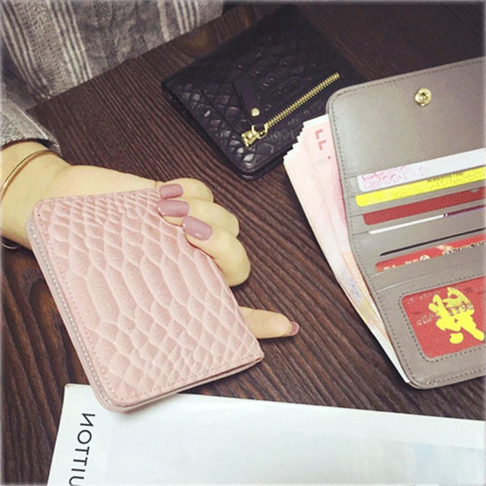 Fashion Simple Lady Purse Snakeskin Pattern Bank Credit Card Mini Wallet With Photo Window & Zip Coin Pocket
Fashion Simple Lady Purse Snakeskin Pattern Bank Credit Card Mini Wallet With Photo Window & Zip Coin Pocket
