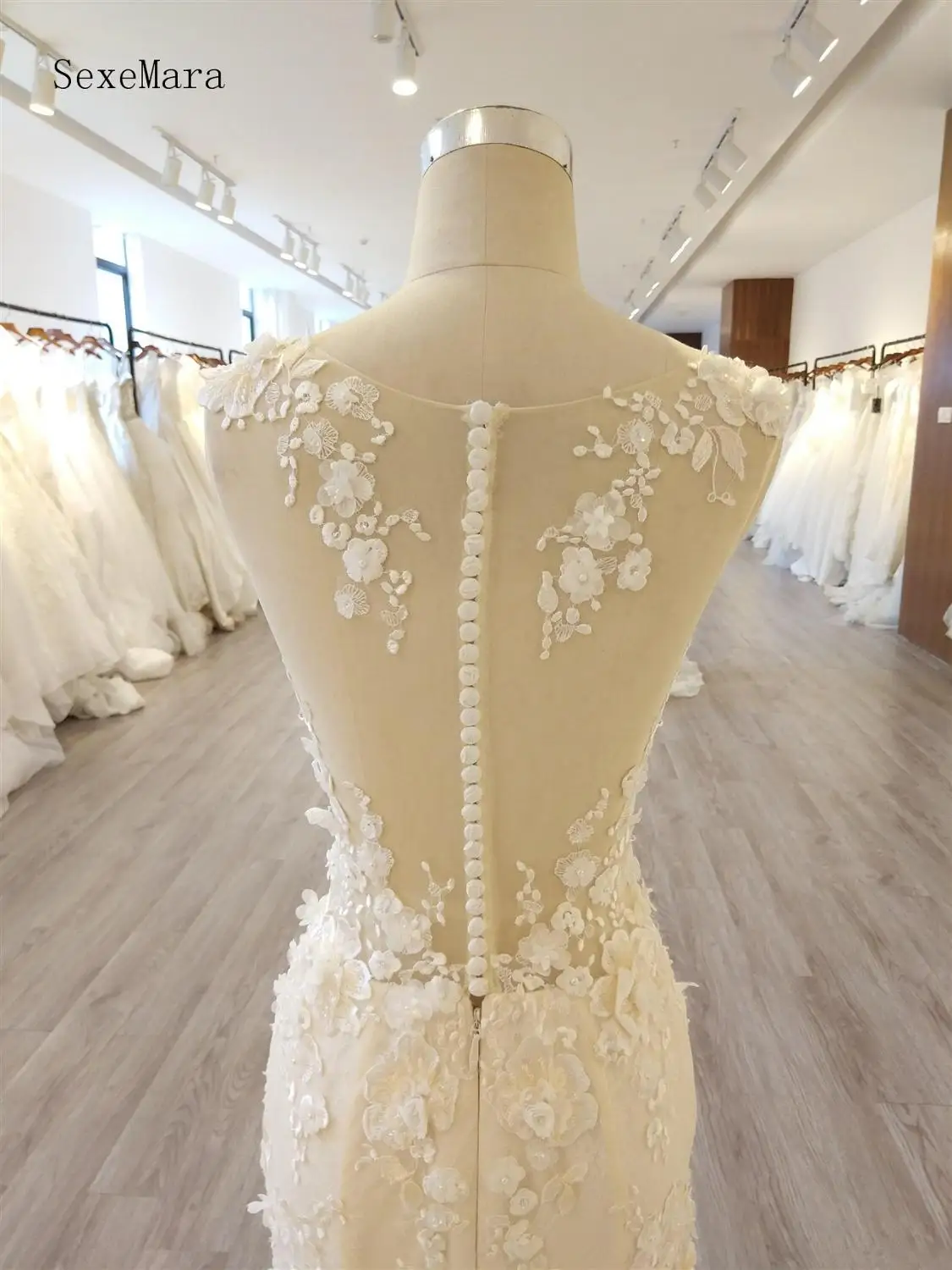 Custom Mermaid Wedding Dress Illusion Scoop Neckline Applique Lace Bridal Gown White Ivory 
Custom Mermaid Wedding Dress Illusion Scoop Neckline Applique Lace Bridal Gown White Ivory