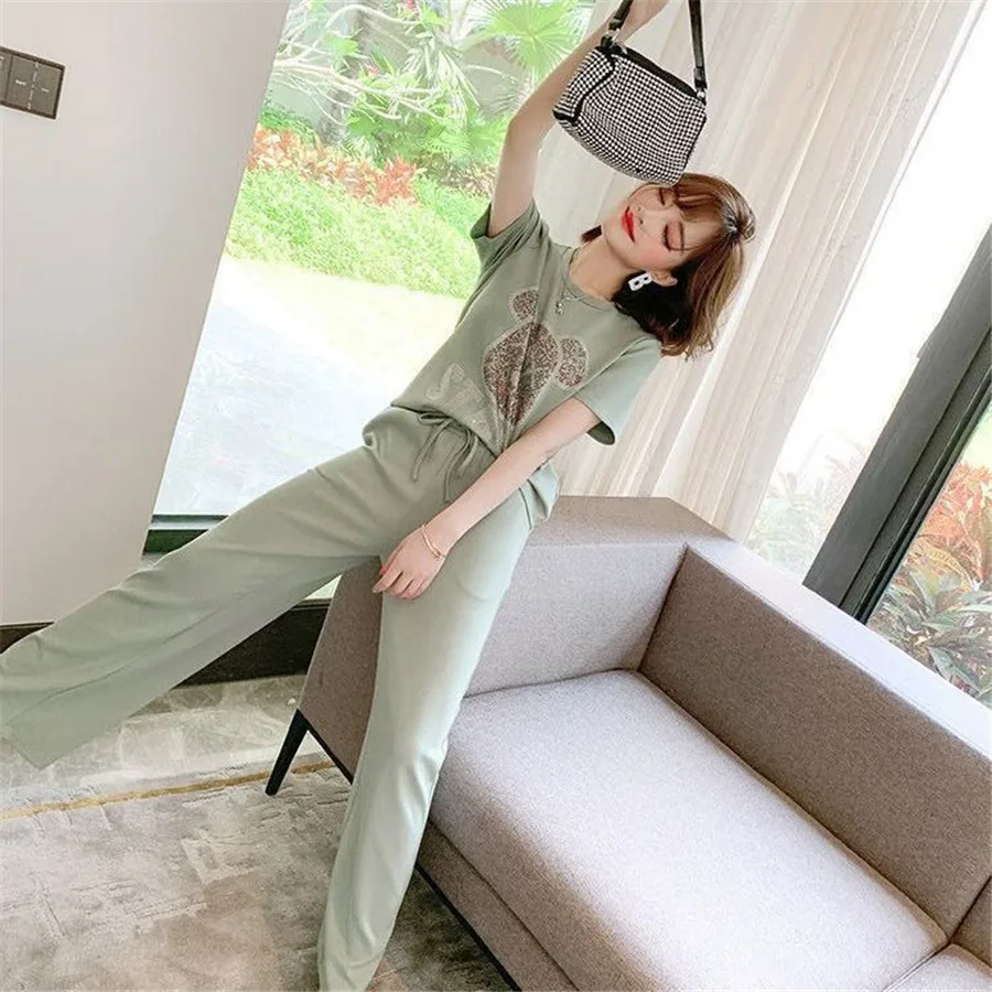 Two Piece Set Women Fashion 2020 New Sports and leisure suit women's clothing features slimming trend Summer Tracksuit Female
Two Piece Set Women Fashion 2020 New Sports and leisure suit women's clothing features slimming trend Summer Tracksuit Female