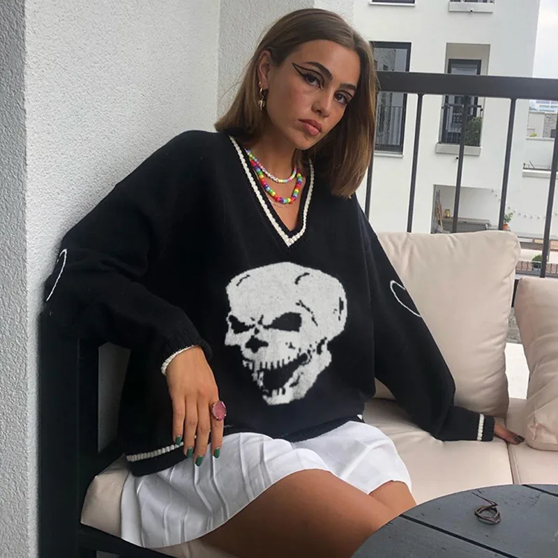 Casual Blue Black Skulls Print Loose Knitted Pullover Women Winter V-neck Sweaters Tops Streetwear Warm Outerwear 2021 Pullovers
Casual Blue Black Skulls Print Loose Knitted Pullover Women Winter V-neck Sweaters Tops Streetwear Warm Outerwear 2021 Pullovers
