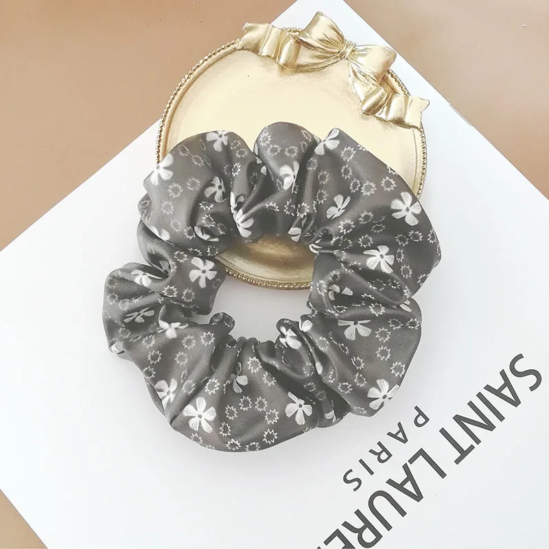 Fashion Printing large Scrunchies Elastic Rubber Hair Tie Bands Women Headband Hairband Female Hair Accessories Ponytail Holders
Fashion Printing large Scrunchies Elastic Rubber Hair Tie Bands Women Headband Hairband Female Hair Accessories Ponytail Holders