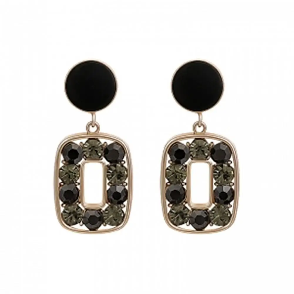 Geometric-shaped 1 Pair Stylish Stylish Rhinestone Ear Stud Portable Ladies Ear Stud Square for Daily Life
Geometric-shaped 1 Pair Stylish Stylish Rhinestone Ear Stud Portable Ladies Ear Stud Square for Daily Life