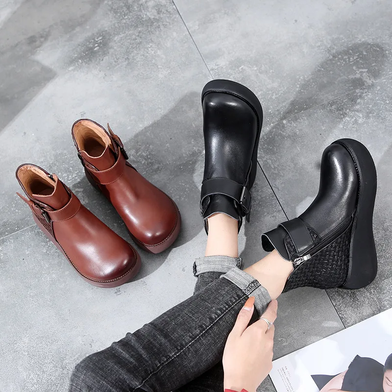 CEYANEAO Women Equestrian Boots Spring Autumn Winter Retro Lady Genuine Leather Carved Botas Short Ladies Platform Ankle Boots
CEYANEAO Women Equestrian Boots Spring Autumn Winter Retro Lady Genuine Leather Carved Botas Short Ladies Platform Ankle Boots