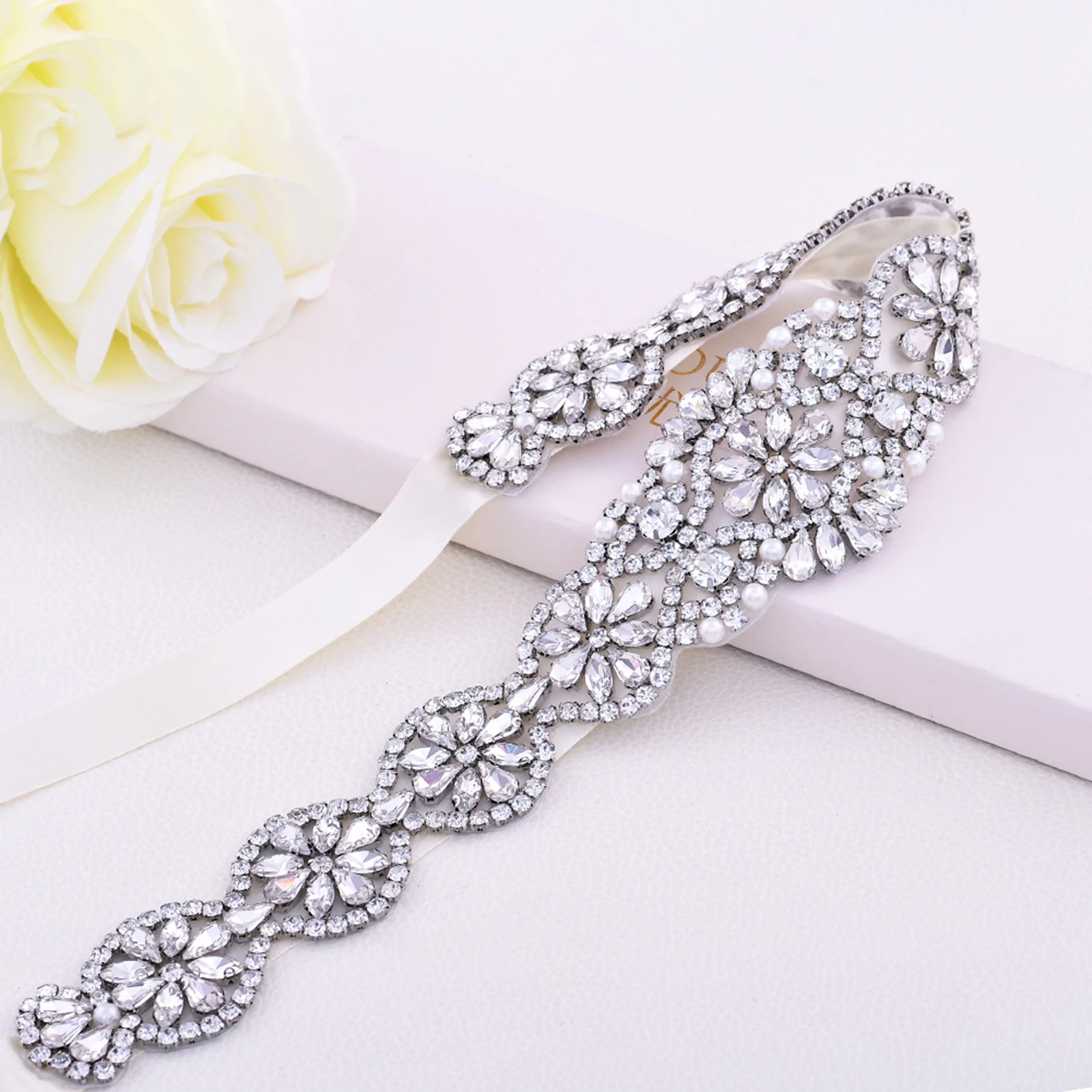 S161A Bridal Belts with Rhinestones Pearls Silver Wedding Belt Flowers for Dresses Jeweled Belts for Women Female Belts
S161A Bridal Belts with Rhinestones Pearls Silver Wedding Belt Flowers for Dresses Jeweled Belts for Women Female Belts