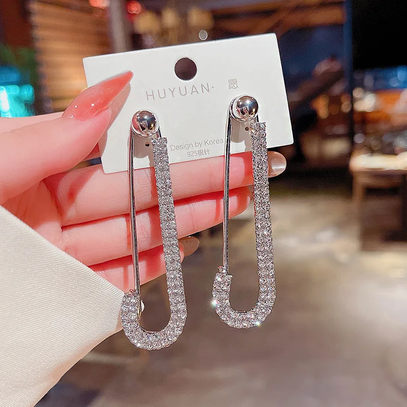 Dropshipping S925 Silvers Needle One Style For Triple-Wear Full Stone Pin Earrings Women Hoop Earring
Dropshipping S925 Silvers Needle One Style For Triple-Wear Full Stone Pin Earrings Women Hoop Earring