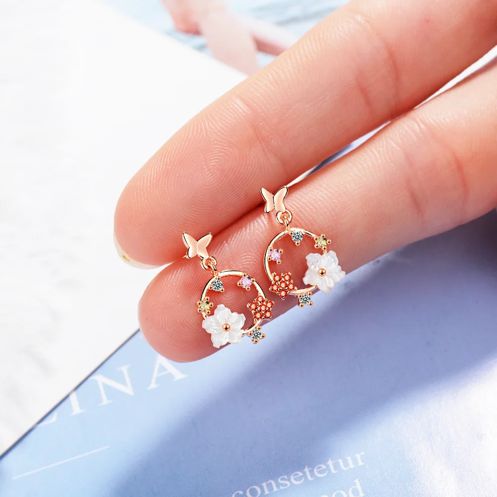 WANGAIYAO butterfly flower earrings female long temperament shell small fresh earrings girl earrings
WANGAIYAO butterfly flower earrings female long temperament shell small fresh earrings girl earrings