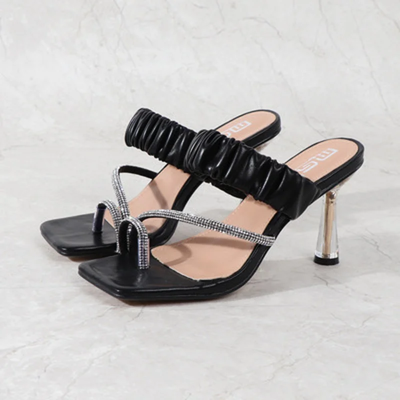 2021 New Flip Flops Ladies Shoes Women Slippers Crystal High Heels Rhinestone Strap Shoes Summer Party Dress Shoes Female
2021 New Flip Flops Ladies Shoes Women Slippers Crystal High Heels Rhinestone Strap Shoes Summer Party Dress Shoes Female