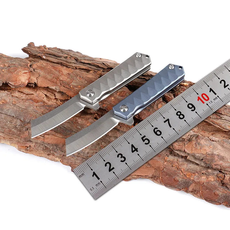 D2 / Damascus Steel Blade Outdoor Pocket Gift Keychain Folding Knife With Titanium Handle
D2 / Damascus Steel Blade Outdoor Pocket Gift Keychain Folding Knife With Titanium Handle