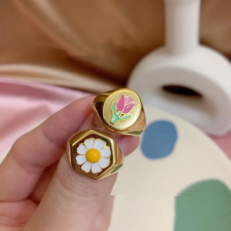 Glazed Little Daisy Tulip Ring Female Fashion Punk Hip Hop Metal Gold Ring Personality Index Finger Ring Tail Ring Women
Glazed Little Daisy Tulip Ring Female Fashion Punk Hip Hop Metal Gold Ring Personality Index Finger Ring Tail Ring Women