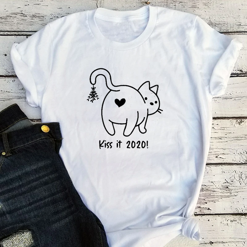 Kiss It 2020 Shirt Kawaii Woman Tshirts Funny 2021 Tee New Year Graphic Tees Gothic Ladies Tops 2021 Cartoon Love
Kiss It 2020 Shirt Kawaii Woman Tshirts Funny 2021 Tee New Year Graphic Tees Gothic Ladies Tops 2021 Cartoon Love
