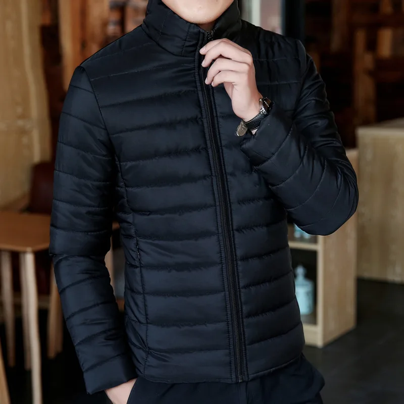 LUCLESAM 2021 Men Lightweight Warm Winter Down Jacket Male Casual Stand Collar Puffer Jacket Ropa De Invierno Para Hombre
LUCLESAM 2021 Men Lightweight Warm Winter Down Jacket Male Casual Stand Collar Puffer Jacket Ropa De Invierno Para Hombre