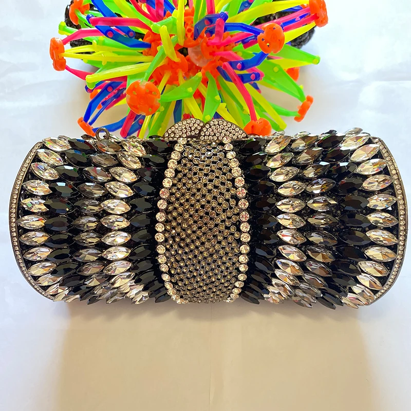 Best Christmas Gift White/Black Rhinestone Crystal Ladies Clutch Bag Girls Evening Party Clutches Women’s Money Diamond Purses 
Best Christmas Gift White/Black Rhinestone Crystal Ladies Clutch Bag Girls Evening Party Clutches Women’s Money Diamond Purses
