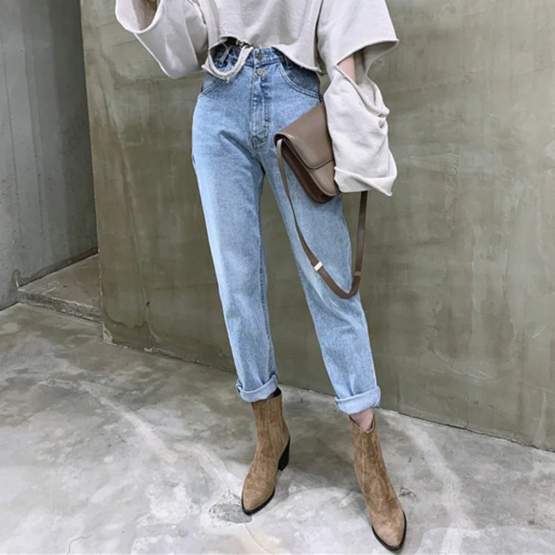 The latest version Vintage High Waist Straight Jeans Pant for Women Streetwear Loose Female Denim Jeans Buttons Zipper Ladies
The latest version Vintage High Waist Straight Jeans Pant for Women Streetwear Loose Female Denim Jeans Buttons Zipper Ladies