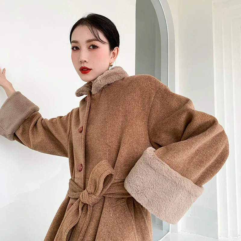 Autumn 2021 Mid-length Khaki Soft Plush Stitching Woolen Coat Sashes Women Winter Elegant Loose Single-breasted Manteau Femme
Autumn 2021 Mid-length Khaki Soft Plush Stitching Woolen Coat Sashes Women Winter Elegant Loose Single-breasted Manteau Femme