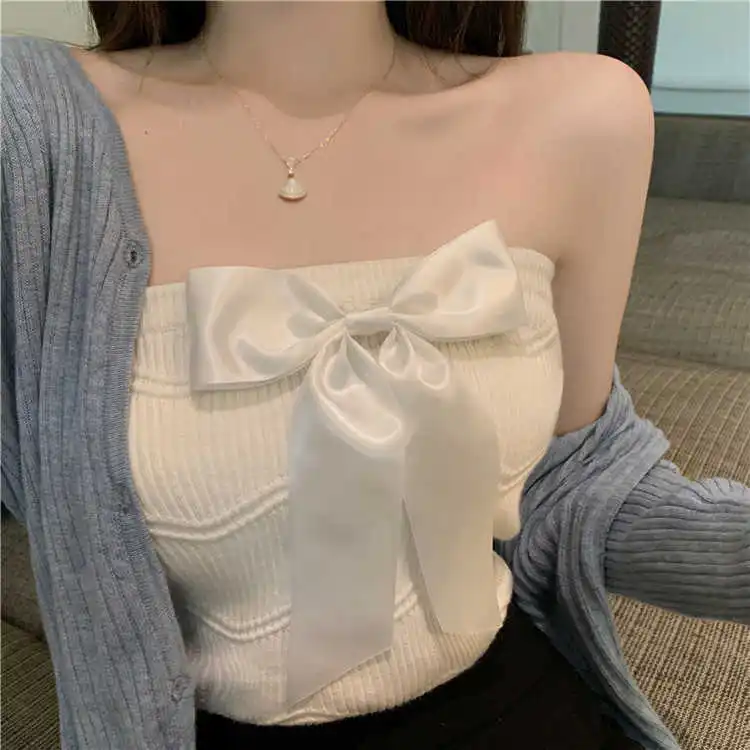 Summer Sexy Outer Wear beauty back Knitted Vest Slim Fit Short bottoming Shirt bow Tube Top Women's Fashion
Summer Sexy Outer Wear beauty back Knitted Vest Slim Fit Short bottoming Shirt bow Tube Top Women's Fashion