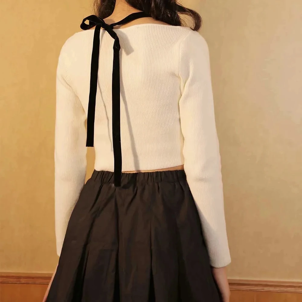 New Fake Two-Piece Halter White Sweater Women's Autumn 2021 Black sexy Long Sleeve Slim Tight Bottoming Sweater Top For Female
New Fake Two-Piece Halter White Sweater Women's Autumn 2021 Black sexy Long Sleeve Slim Tight Bottoming Sweater Top For Female