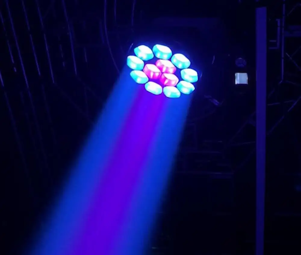 Индивидуальный дизайн, профессиональный сценический светильник, диджейский контроллер пикселей, 12*40 Вт, RGBW, 4-в-1, зум, моющийся светодиодный ... 
Индивидуальный дизайн, профессиональный сценический светильник, диджейский контроллер пикселей, 12*40 Вт, RGBW, 4-в-1, зум, моющийся светодиодный ...