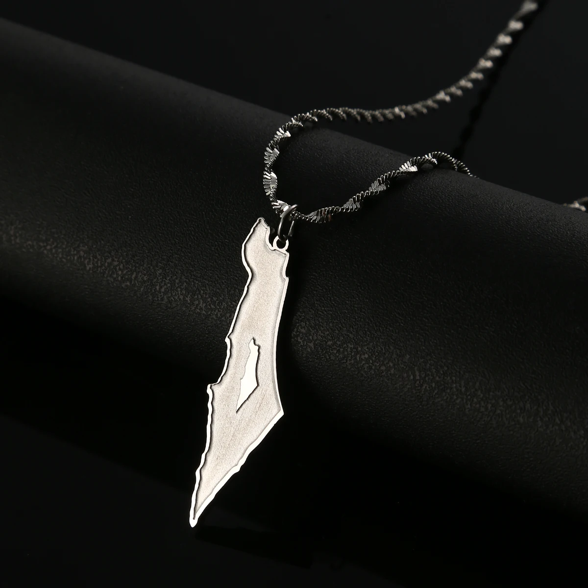 Stainless Steel Israel Map Pendant Necklace Geometric Accessories Fashion Women Handmade Men Jewelry
Stainless Steel Israel Map Pendant Necklace Geometric Accessories Fashion Women Handmade Men Jewelry