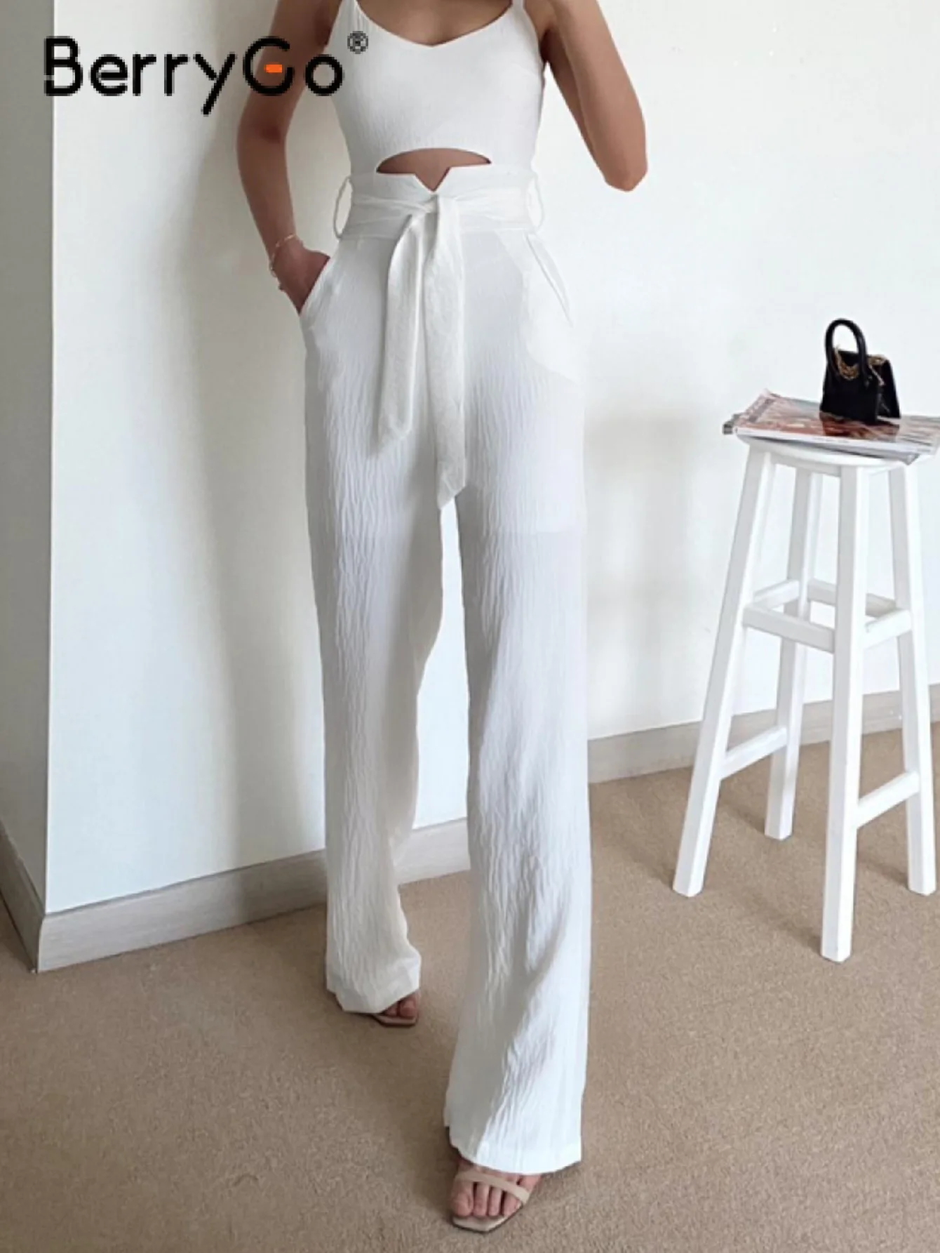 BerryGo High street wide-legged straight pants women Fashion high waist belt long bottoms Solid pocket loose pants 2022 spring
BerryGo High street wide-legged straight pants women Fashion high waist belt long bottoms Solid pocket loose pants 2022 spring