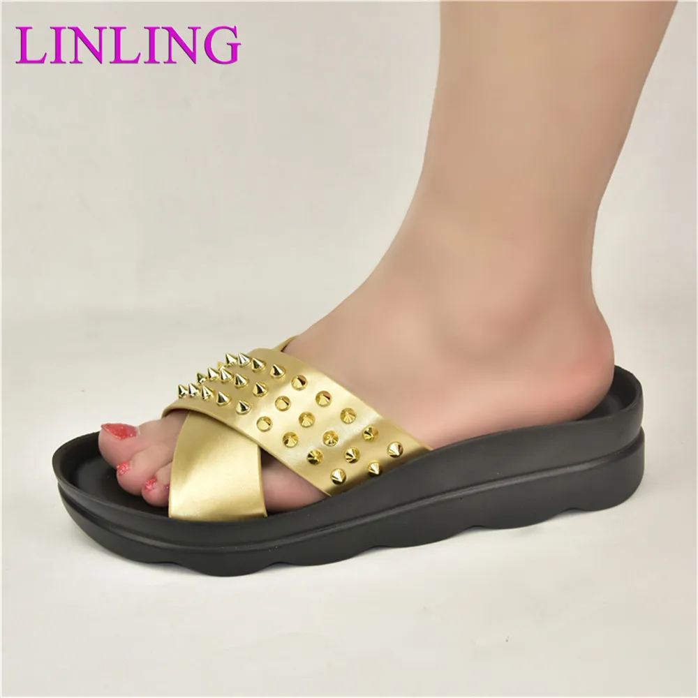 Slippers African Style 2021 Latest Design Women Slippers Simple and Easy Lady Women's Shoes Ladies Dress Shoes Italian For Party
Slippers African Style 2021 Latest Design Women Slippers Simple and Easy Lady Women's Shoes Ladies Dress Shoes Italian For Party