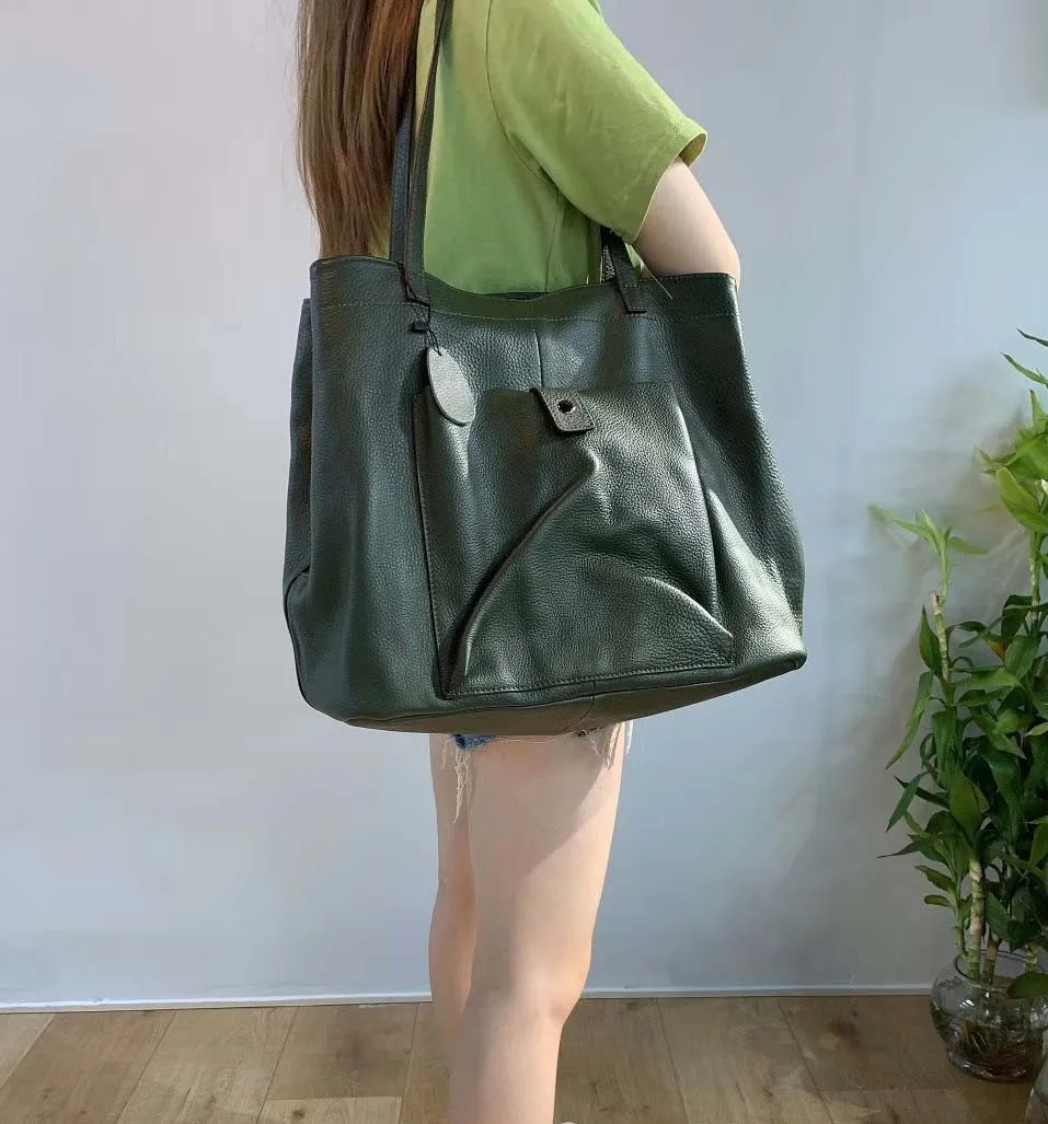 2021 New Head Layer Cowhide High Quality Women Large Capacity Handbags Classic Retro Tote Bags Ladies Shoulder Bag 
2021 New Head Layer Cowhide High Quality Women Large Capacity Handbags Classic Retro Tote Bags Ladies Shoulder Bag