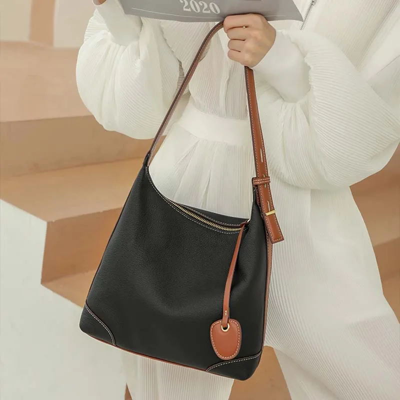 Women's bucket bag top layer cowhide tote bag fashion all-match one shoulder messenger bag large capacity handbag
Women's bucket bag top layer cowhide tote bag fashion all-match one shoulder messenger bag large capacity handbag