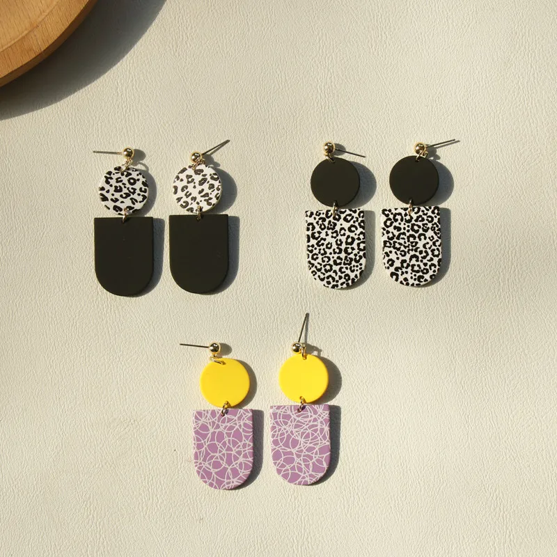 Vintage Black Leopard Pattern Geometric Round Semicircle Hit Color Acrylic Long Dangle Drop Earrings for Women Bohemia Jewelry
Vintage Black Leopard Pattern Geometric Round Semicircle Hit Color Acrylic Long Dangle Drop Earrings for Women Bohemia Jewelry