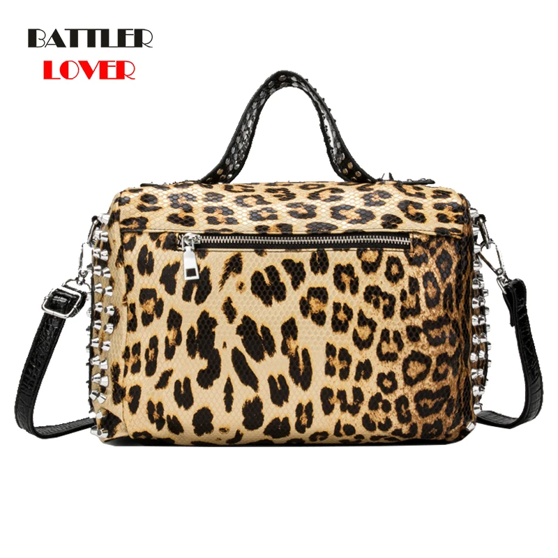 Purses And Handbag For Women 2021 Luxury Designer Ladies Casual Travel Messenger Bag Mujer Leopard Rhinestone Rivet Shoulder Bag 
Purses And Handbag For Women 2021 Luxury Designer Ladies Casual Travel Messenger Bag Mujer Leopard Rhinestone Rivet Shoulder Bag