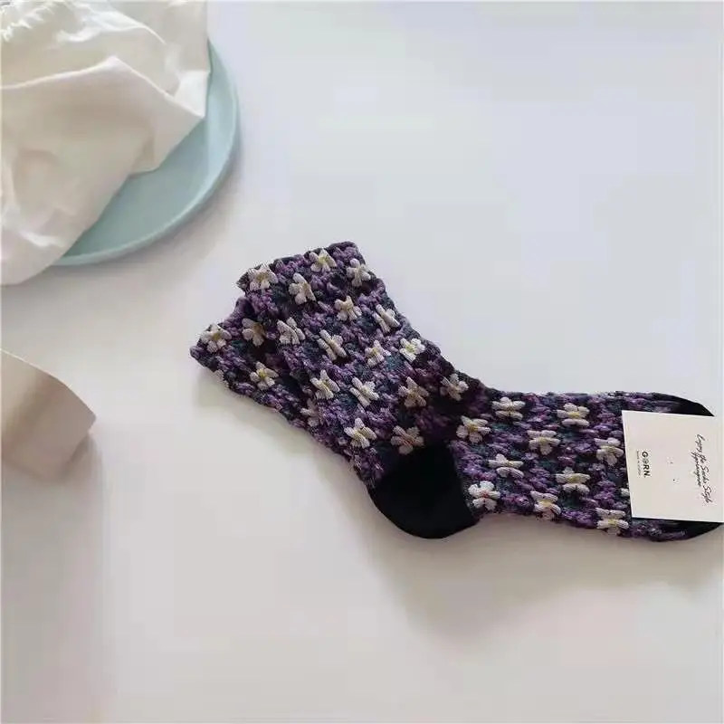 New Style Fashion Socks Women's Middle Tube Cotton Socks With Fragmentary Flowers
New Style Fashion Socks Women's Middle Tube Cotton Socks With Fragmentary Flowers