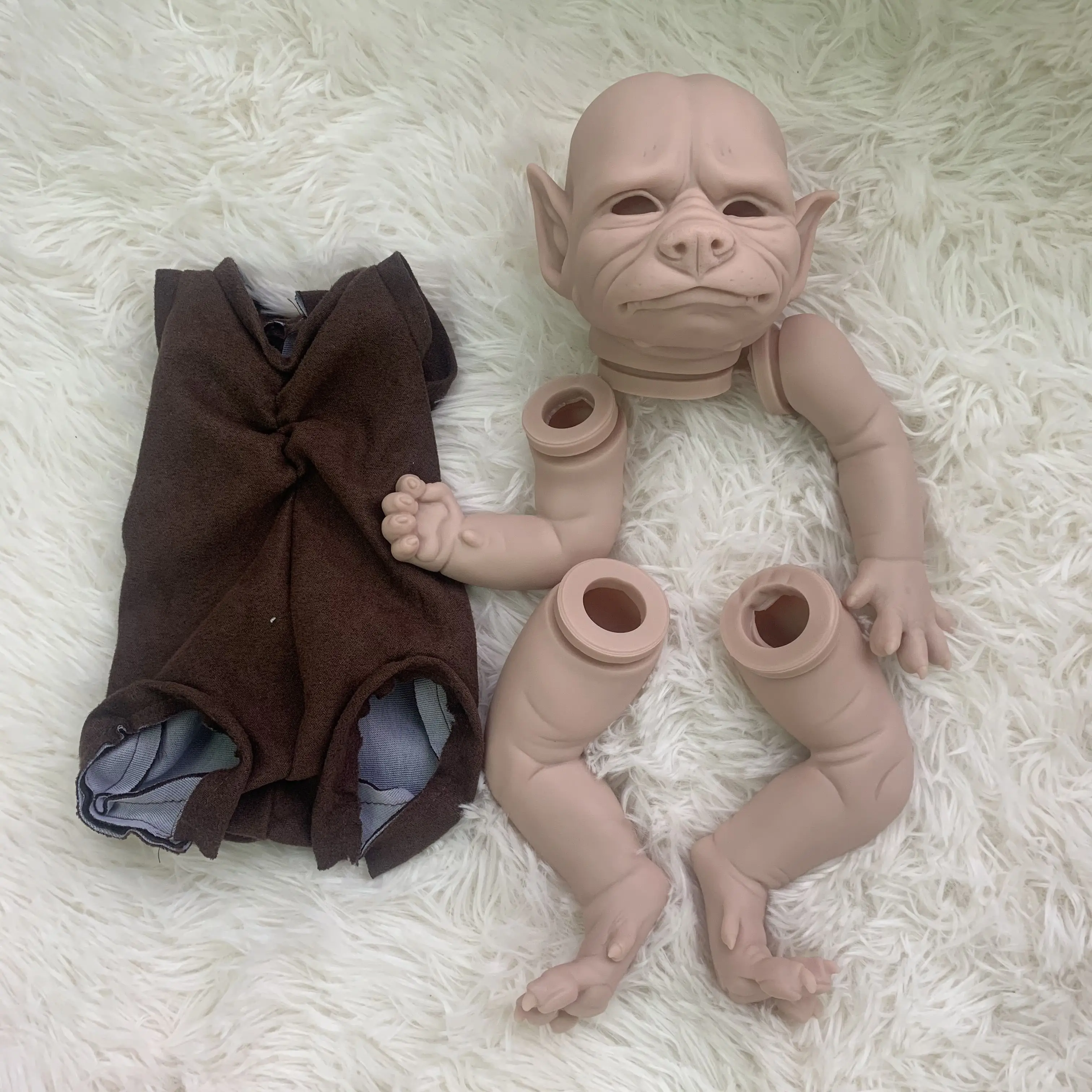 Full Limbs 19inch Robbie Reborn doll kit With cloth body Doll Kits the Werewolf lifelike soft touch fresh color DIY Reborn Kit
Full Limbs 19inch Robbie Reborn doll kit With cloth body Doll Kits the Werewolf lifelike soft touch fresh color DIY Reborn Kit