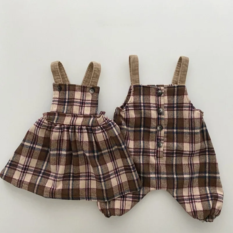 2021 Baby Boys Girls Clothes Toddler Plaid Sleeveless Dress Newborn Boys Button Jumpsuit Romper Korean Fashion Children Clothing
2021 Baby Boys Girls Clothes Toddler Plaid Sleeveless Dress Newborn Boys Button Jumpsuit Romper Korean Fashion Children Clothing